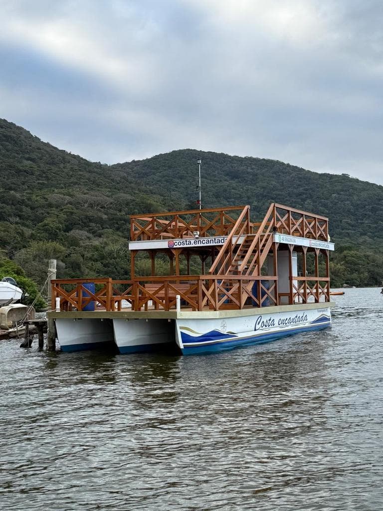 Catamarán en la Lagoa da Conceição